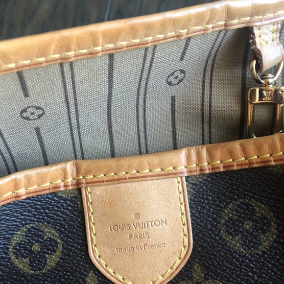 ❌SOLD❌ AUTHENTIC LV DELIGHTFUL PM BEIGE INTERIOR - Picture 6 of 8